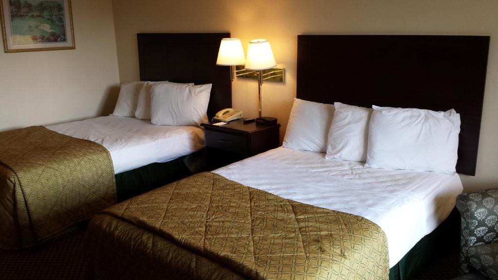 Quality Inn Tampa Lake Magdalene 部屋 写真